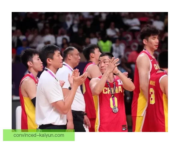 中国男篮力克强敌晋级亚洲杯四强再创辉煌全队士气高涨展现团队精神