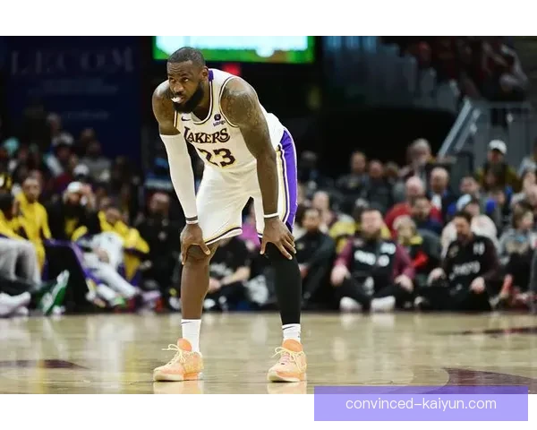 NBA今日快讯：詹姆斯复出带领湖人战胜勇士浓眉砍下三双