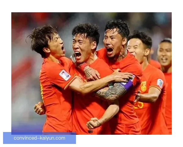 中国足球国家队逆袭战胜强敌，成功晋级亚洲杯八强创造历史新篇章