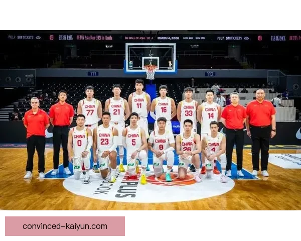 中国男篮逆转胜利晋级世界杯，年轻球员表现惊艳全场