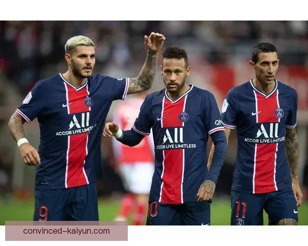 国际足坛最新动态 欧洲五大联赛争冠形势激烈球员转会市场热度高涨