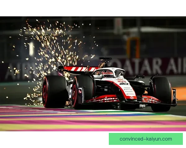 新赛季F1格局生变车队升级争锋车手转会风波引发冠军悬念再起中 新赛季F1格局生变车队升级争锋车手转会风波引发冠军悬念再起中